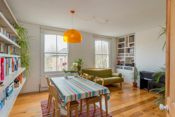 1 Bedroom Flat To Rent In Maury Road, N16