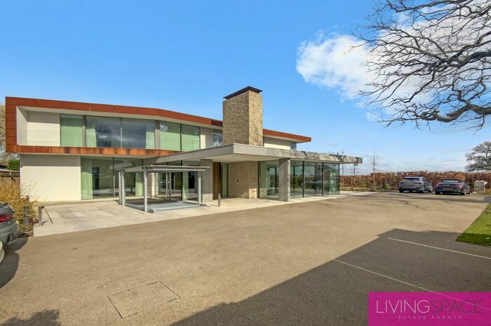 7 Bedroom Detached House To Rent In Wagon Road, Hadley Wood, EN4