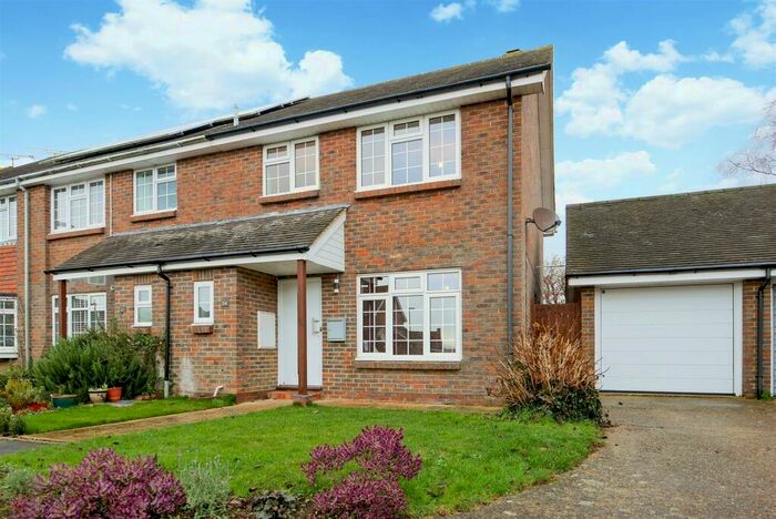 3 Bedroom Semi-Detached House To Rent In The Meadows, Walberton, BN18