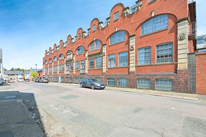 2 Bedroom Flat To Rent In Bunting Road, Northampton, NN2