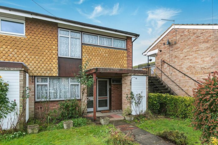 4 Bedroom End Of Terrace House For Sale In Ashwood Road, Englefield Green, Egham, Surrey, TW20