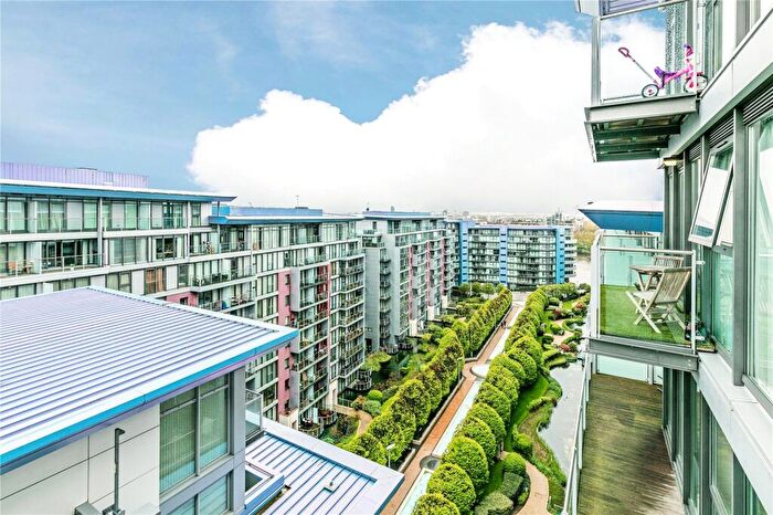 Apartment To Rent In Warwick Building, Queenstown Road, London, SW11