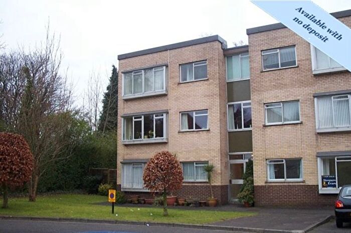 2 Bedroom Flat To Rent In Long Oaks Court, Sketty, Swansea, SA2