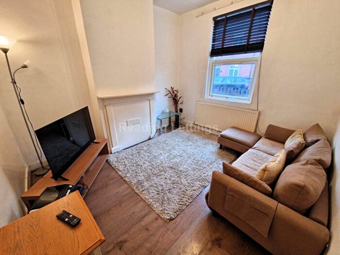 3 Bedroom Terraced House To Rent In Caversham, Berkshire, RG4