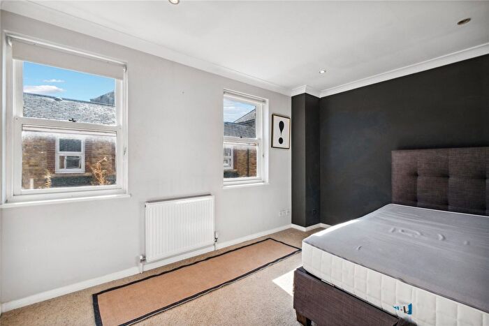 3 Bedroom Terraced House For Sale In Carmichael Mews, London, SW18
