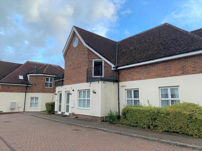 2 Bedroom Maisonette To Rent In Pocket Place, Earley, RG6