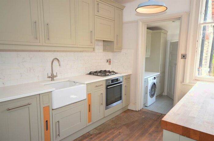 4 Bedroom House To Rent In Etheldene Avenue, N10
