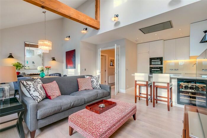 2 Bedroom Flat To Rent In Courtfield Road, London, SW7