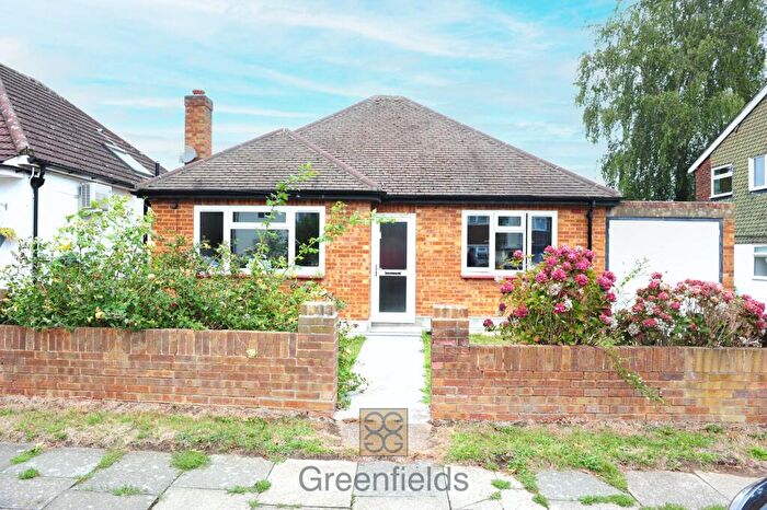2 Bedroom Detached Bungalow To Rent In Beech Avenue, Ruislip, HA4