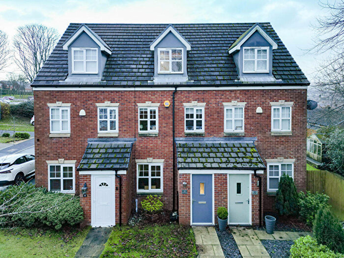 3 Bedroom Terraced House For Sale In Mayflower Gardens, Rochdale, OL12