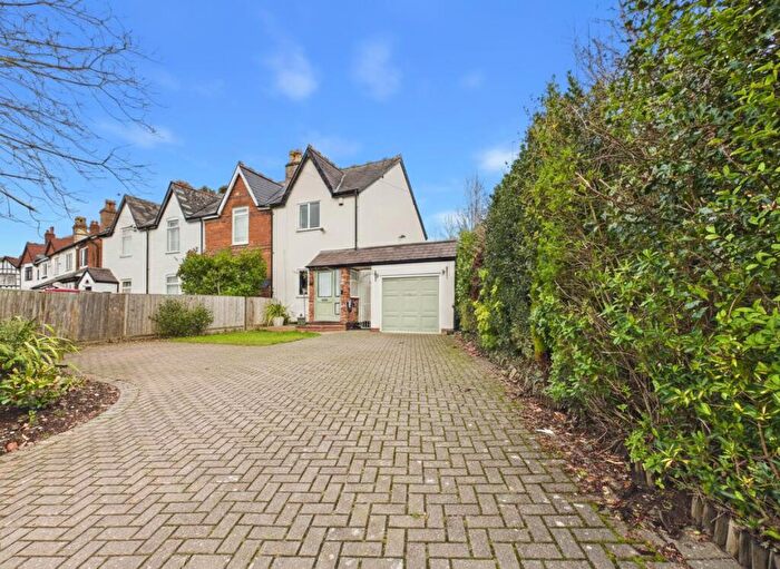 3 Bedroom End Of Terrace House For Sale In Mere Green Road, Sutton Coldfield, B75