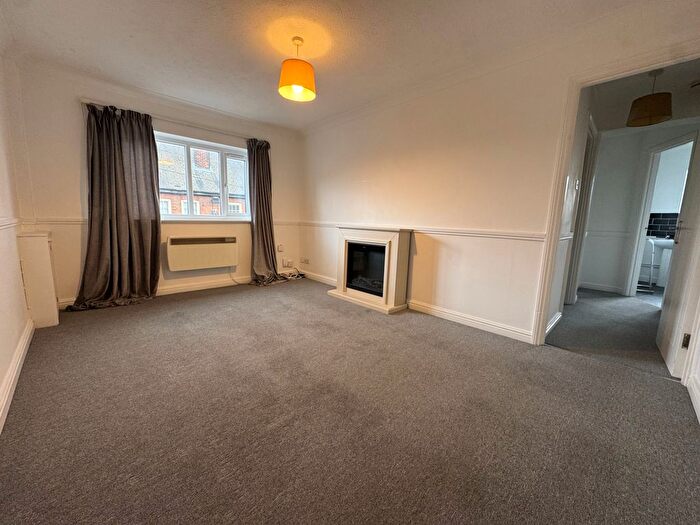 1 Bedroom Flat To Rent In Frindsbury Road, Rochester, ME2