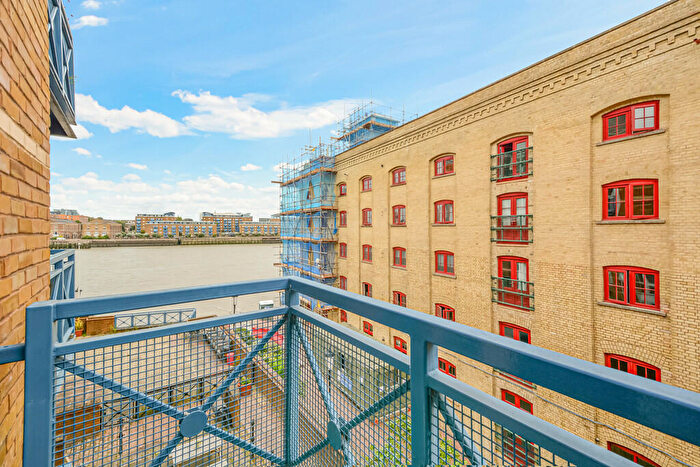 Studio To Rent In Windsor Court, King & Queen Wharf, SE16