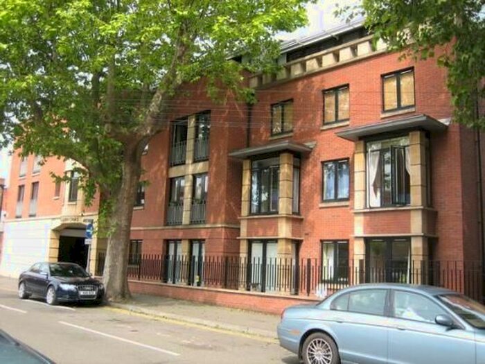 2 Bedroom Flat To Rent In Crown Green Court, St. Marys Street, Worcester, WR1