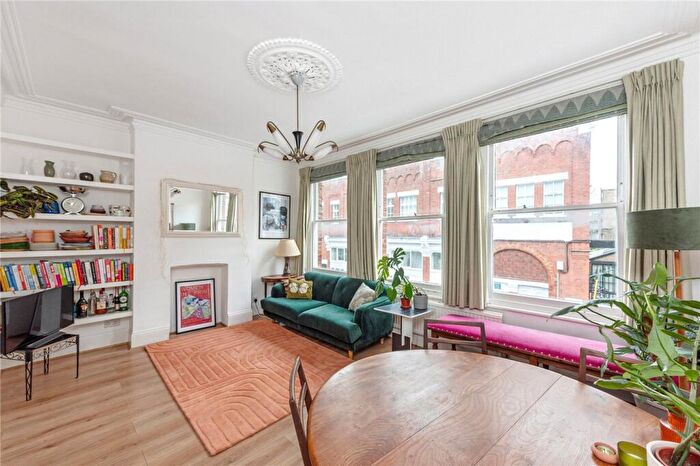 3 Bedroom Maisonette For Sale In Ronalds Road, London, N5