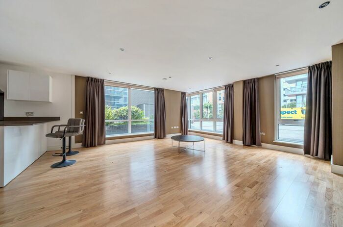 3 Bedroom Maisonette To Rent In Dowells Street, London, SE10