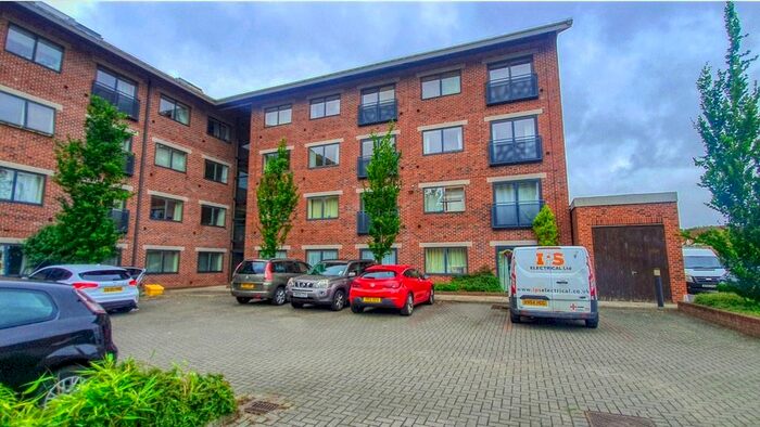 1 Bedroom Flat To Rent In Markham Quay, Camlough Walk, Chesterfield, Derbyshire, S41