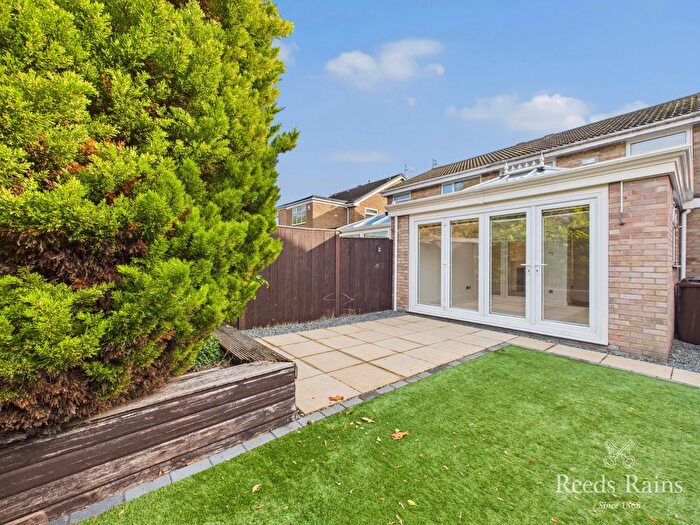 3 Bedroom Semi Detached House For Sale In Weardale, Hull, East Riding Of Yorkshire, HU7