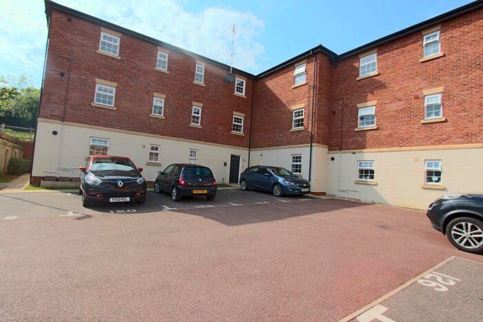 2 Bedroom Flat To Rent In Horse Fair Lane, Rothwell, Kettering, NN14
