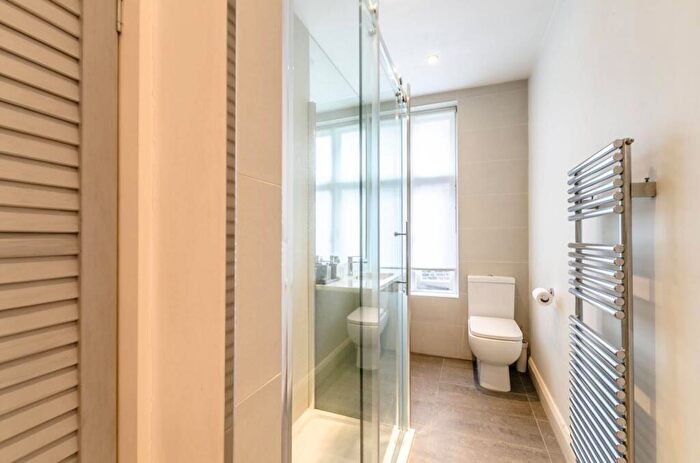 1 Bedroom Flat To Rent In Gloucester Avenue, Primrose Hill, London, NW1