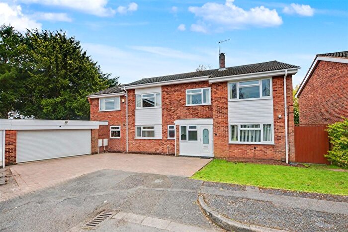 5 Bedroom Detached House For Sale In Eskdale Drive, Nottingham, NG8