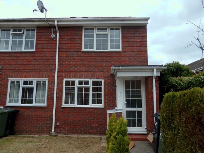 2 Bedroom Terraced House To Rent In Delaporte Close, Epsom, KT17