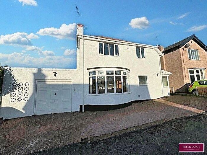 3 Bedroom Detached House For Sale In Glyn Avenue, Prestatyn, Denbighshire, LL19
