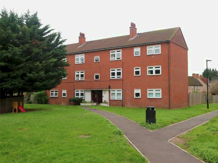 2 Bedroom Flat To Rent In Clayponds Gardens, South Ealing, W5