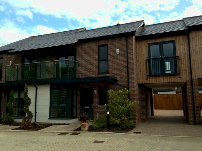 3 Bedroom House To Rent In Ginsberg Crescent, Oakgrove Village, MK10