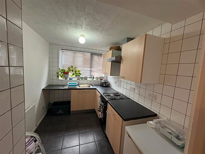 1 Bedroom Flat To Rent In Wheatley Hall Road, Doncaster, DN2