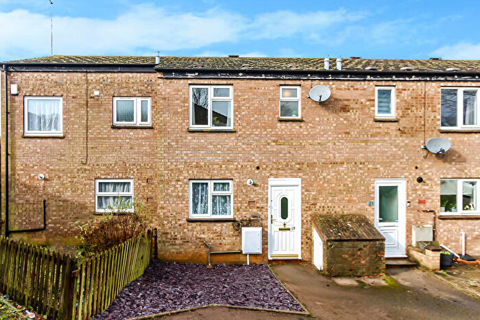 3 Bedroom Terraced House For Sale In Kestrel Lane, Wellingborough, NN8