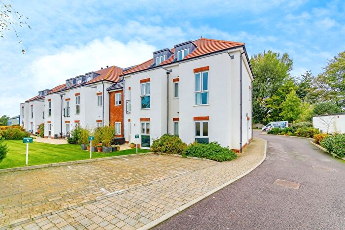 1 Bedroom Flat For Sale In Church Road, Biggin Hill, Westerham, TN16