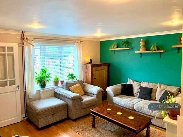 2 Bedroom Terraced House To Rent In Aubreys Road, Hemel Hempstead, HP1