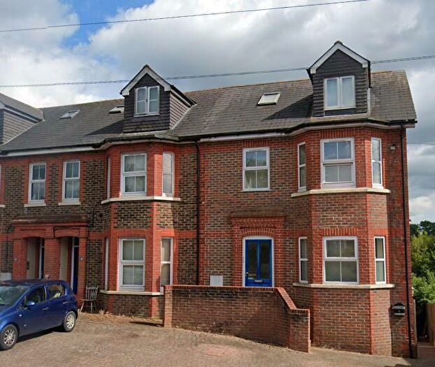 1 Bedroom Flat To Rent In Ashenground Road, Haywards Heath, RH16