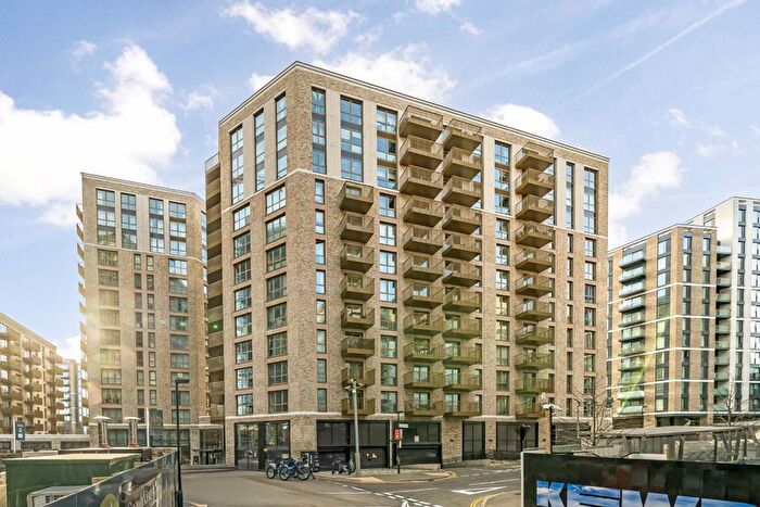 2 Bedroom Flat To Rent In Capital Interchange Way, Brentford, TW8