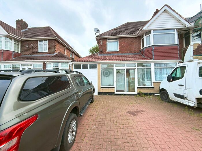 4 Bedroom Property To Rent In Primley Avenue, Birmingham, B36