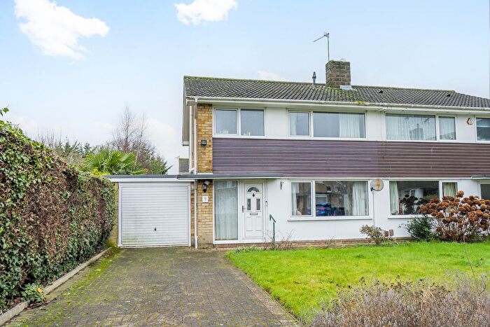 3 Bedroom Semi Detached House For Sale In Kimberlow Woods Hill, York, YO10