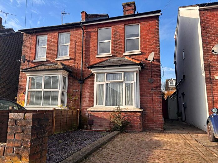 3 Bedroom Terraced House To Rent In Earlswood, Redhill, RH1