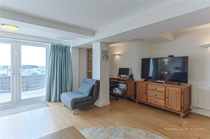2 Bedroom Flat For Sale In Marine Drive, Looe, Cornwall, PL13