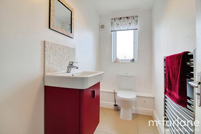 6 Bedroom Detached House For Sale In Uffcott, Swindon, SN4