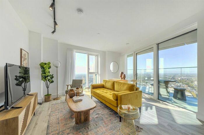 2 Bedroom Flat To Rent In One West Point (Block C), Portal West, Victoria Road, W3