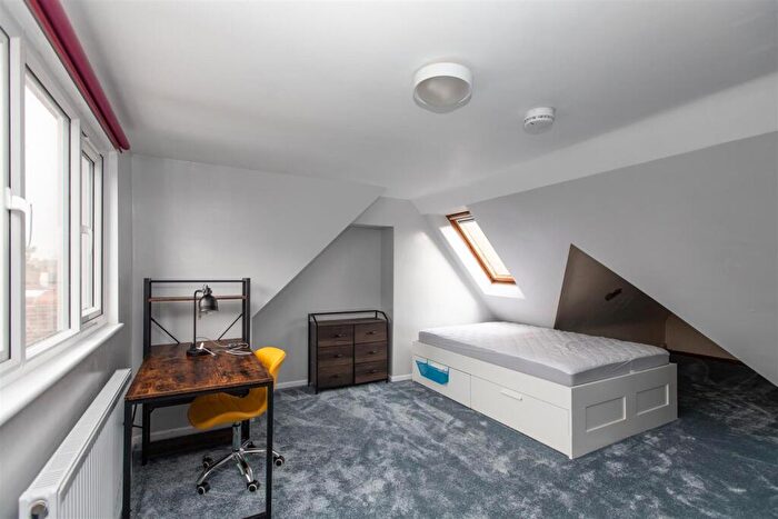 8 Bedroom House To Rent In Bournbrook Road, Birmingham, B29