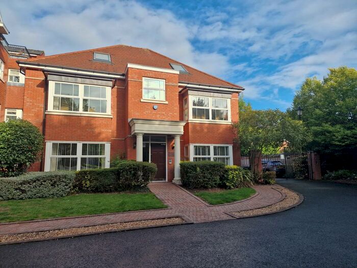 2 Bedroom Flat To Rent In Birmingham Road, Sutton Coldfield, B72