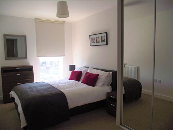 3 Bedroom Flat To Rent In Wonder House, Rosebury Place, London, E8
