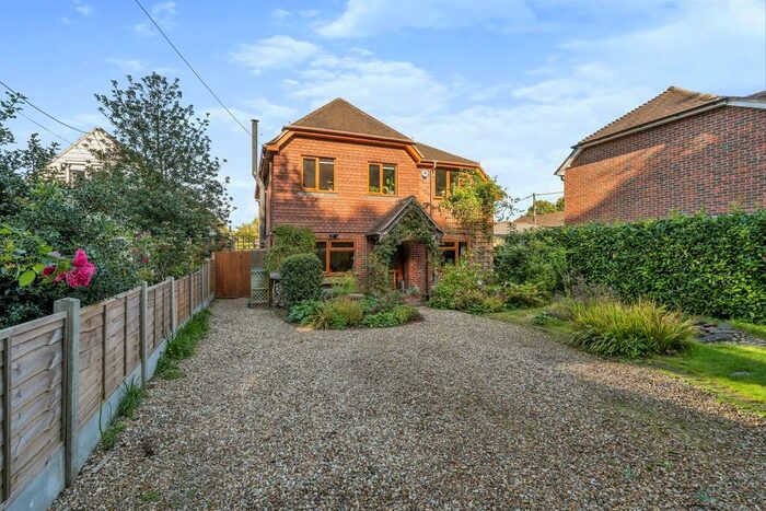 5 Bedroom Detached House For Sale In Park Lane, Marchwood, Southampton, SO40