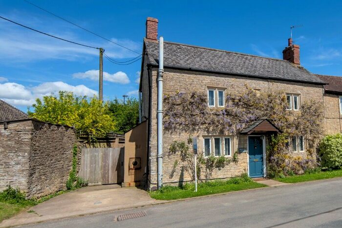 3 Bedroom Cottage For Sale In Fewcott Road, Fritwell, OX27