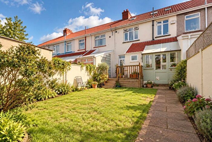 3 Bedroom Terraced House For Sale In Clinton Road, Barnstaple, Devon, EX32
