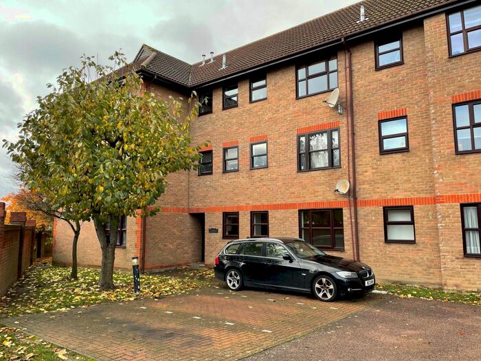 1 Bedroom Flat To Rent In Hanbury Gardens, Highwoods, Colchester, CO4