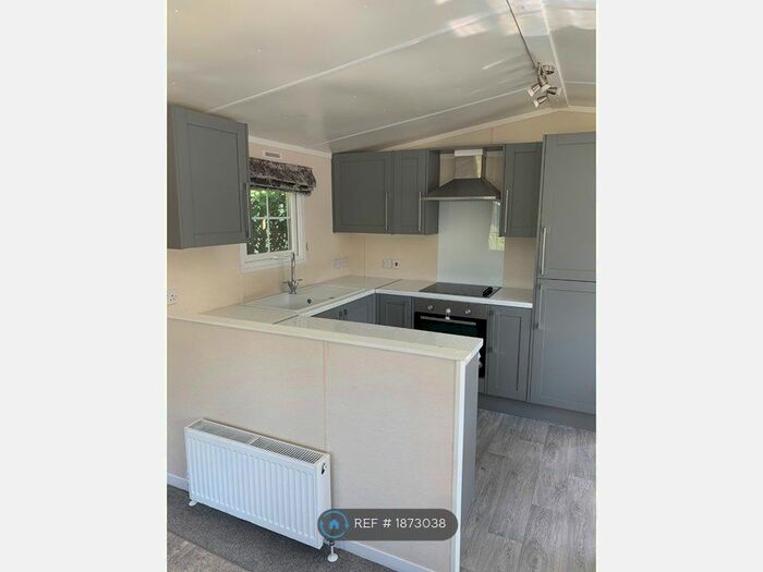2 Bedroom Mobile/park Home To Rent In Tadley, Tadley, RG26
