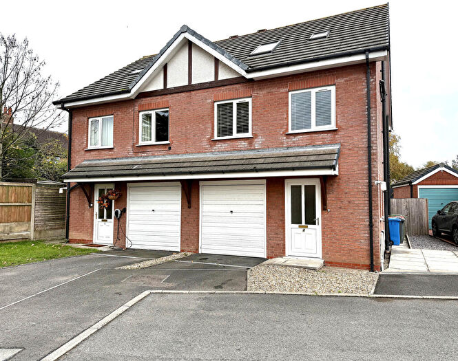 3 Bedroom Semi-Detached House For Sale In Alpine Heights, Garstang, PR3